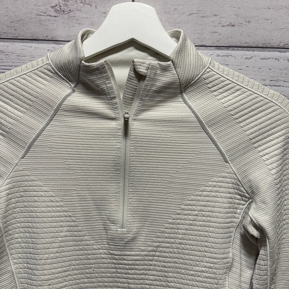 Lululemon pullover - Picture 3 of 10